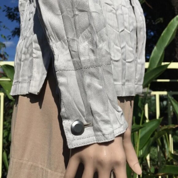 Issey Miyake FETE Long Sleeve Gray Pleated Microsuede Button-Up Shirt Size 2 M L - Picture 10 of 12